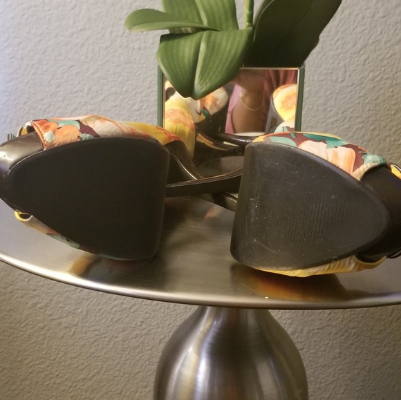 QUPID STILETTO PLATFORM HEELS SIZE 8 - Picture 12 of 12